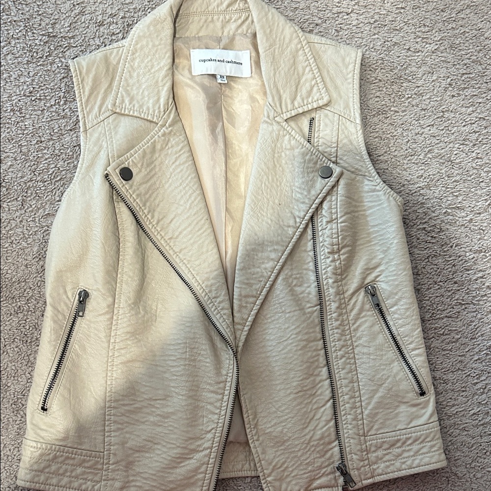 Cupcakes and Cashmere Beige Sleeveless Moto Vest